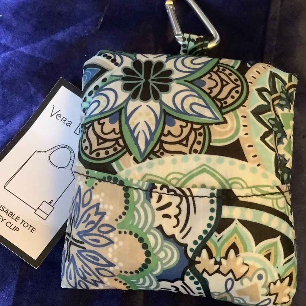 New with tags Vera Bradley “Sketched Medallion” Beige Blue Green Reusable Tote